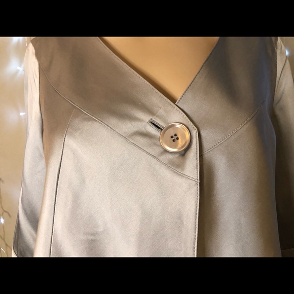 Silver jacket - Picture 2 of 7